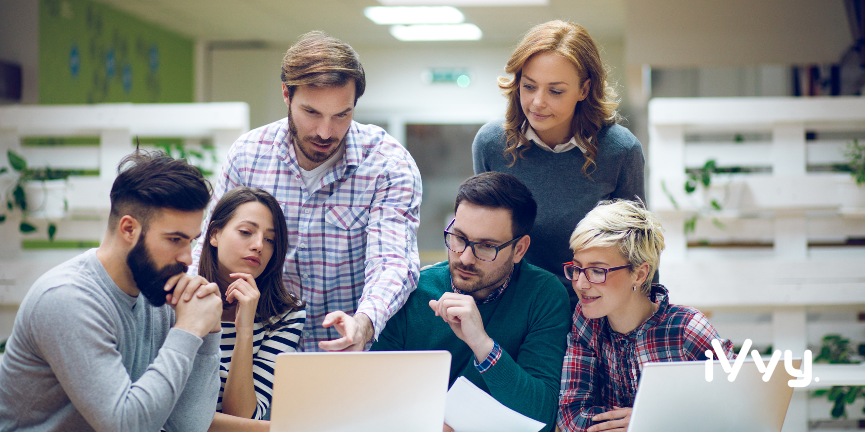 choosing the right hybrid event management software featured image